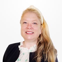 Toria Maxfield headshot